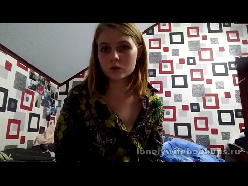 ❤️ 来自俄罗斯的年轻金发碧眼的学生喜欢更大的阴茎。 Hard porn﹏﹏